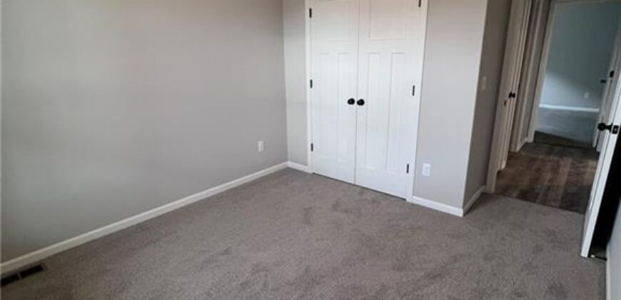 1600 Cottonwood Creek Avenue, Kearney, MO 64060
