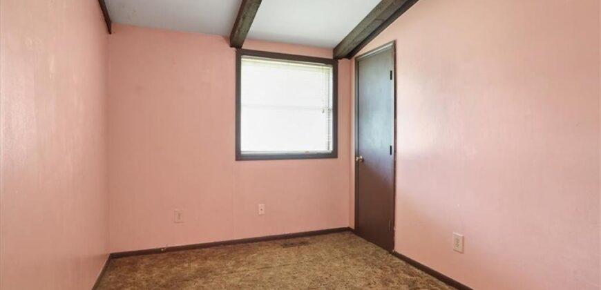 3617 NE Cypress Drive, Kansas City, MO 64117