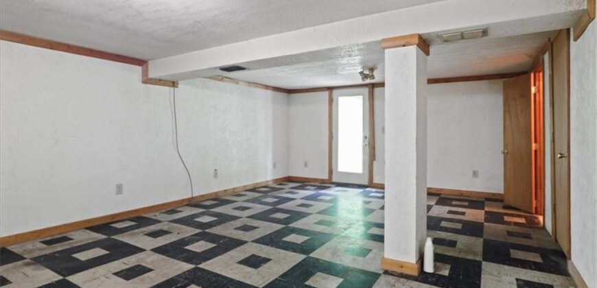 3617 NE Cypress Drive, Kansas City, MO 64117
