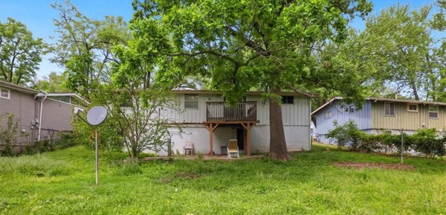 3617 NE Cypress Drive, Kansas City, MO 64117