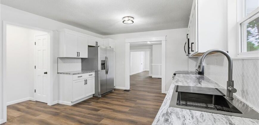 328 E Main Street, Smithville, MO 64089