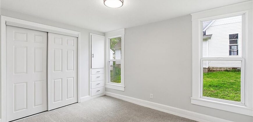 328 E Main Street, Smithville, MO 64089