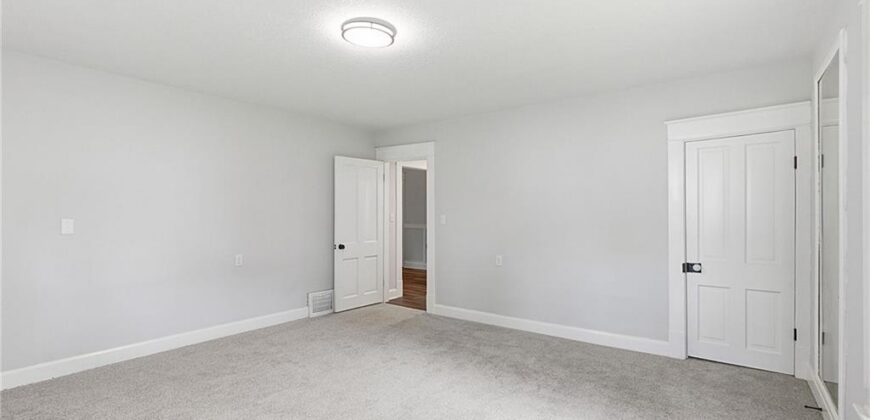 328 E Main Street, Smithville, MO 64089