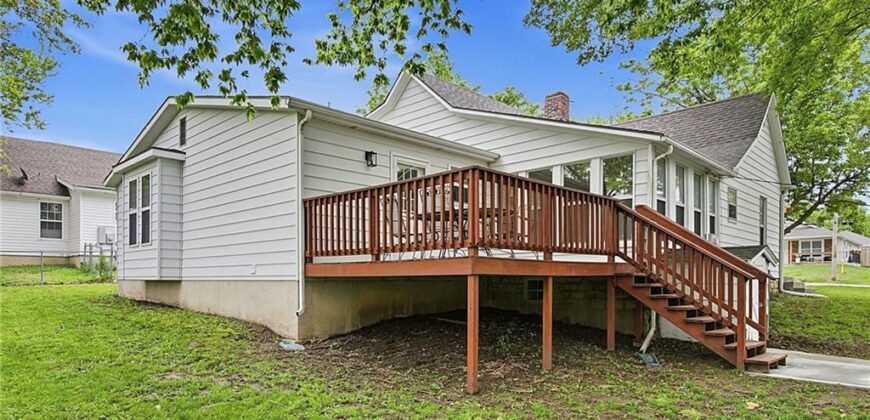 328 E Main Street, Smithville, MO 64089