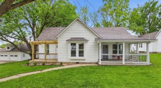 328 E Main Street, Smithville, MO 64089