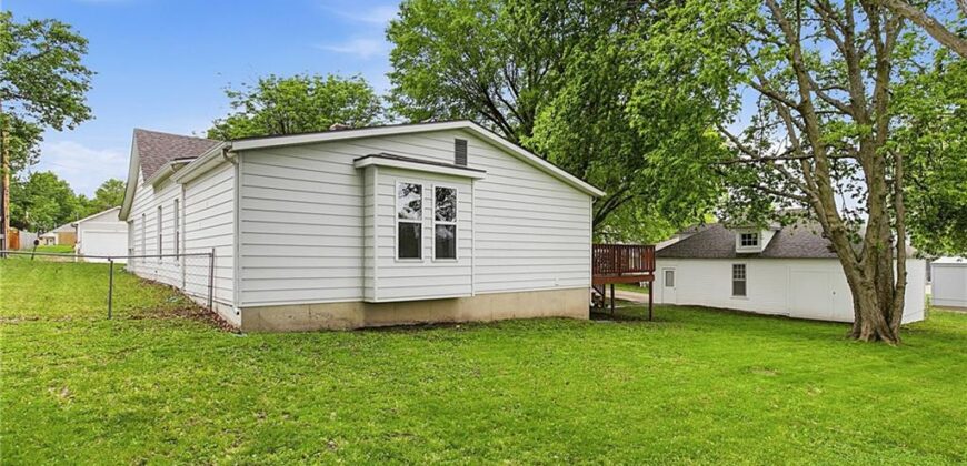 328 E Main Street, Smithville, MO 64089