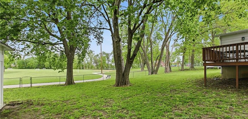 328 E Main Street, Smithville, MO 64089