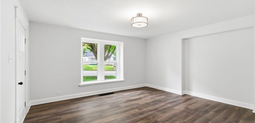 328 E Main Street, Smithville, MO 64089