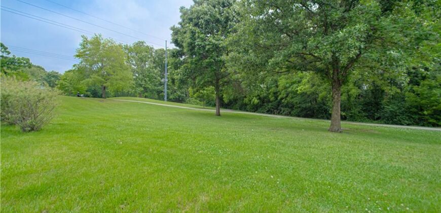1452 Park Lane, Liberty, MO 64068