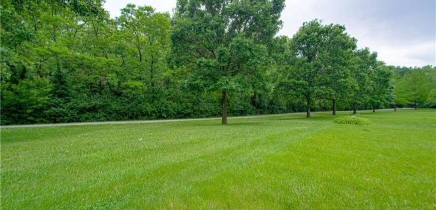 1452 Park Lane, Liberty, MO 64068