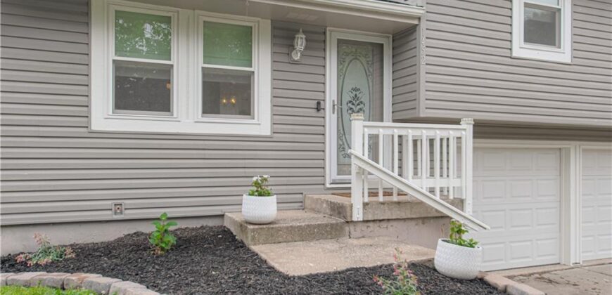 1452 Park Lane, Liberty, MO 64068