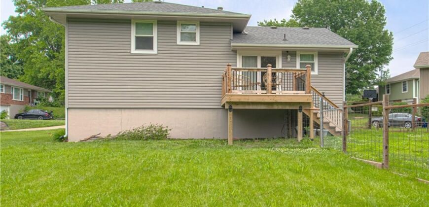 1452 Park Lane, Liberty, MO 64068