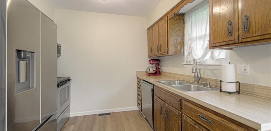 1452 Park Lane, Liberty, MO 64068