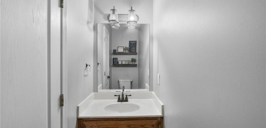 9338 NW 86th Terrace, Kansas City, MO 64153