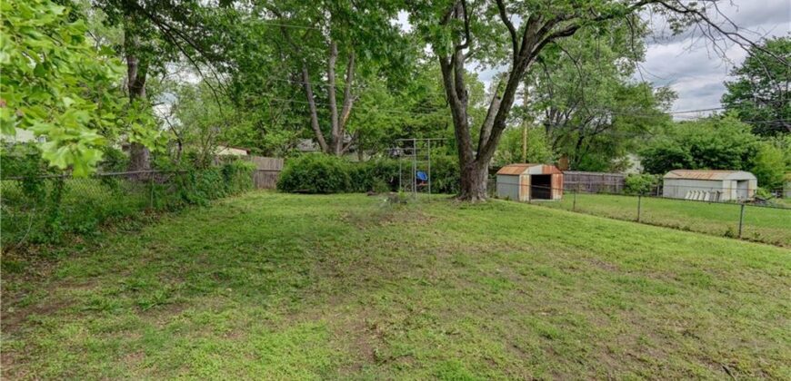 5733 N Drury Avenue, Kansas City, MO 64119