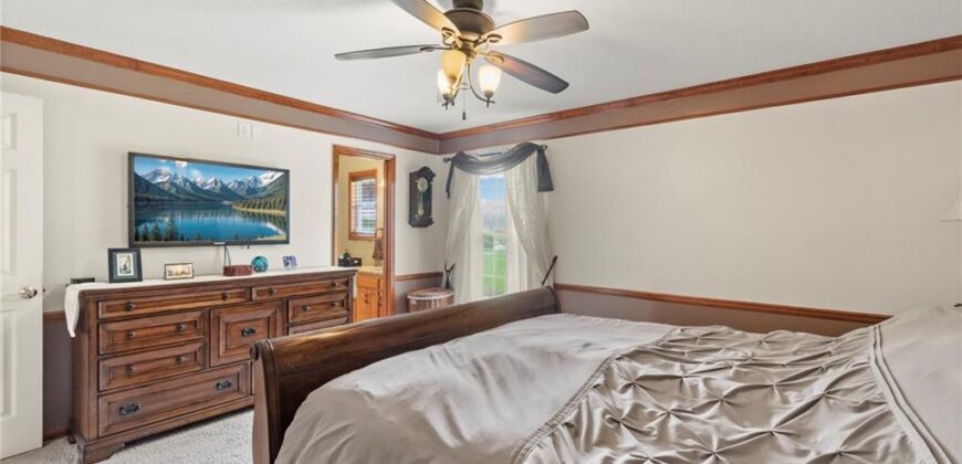 7525 N Amity Avenue, Parkville, MO 64152