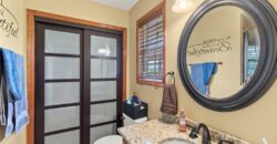 7525 N Amity Avenue, Parkville, MO 64152