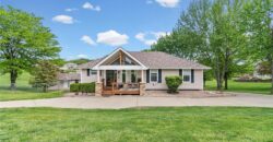 7525 N Amity Avenue, Parkville, MO 64152