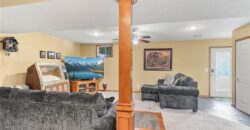 7525 N Amity Avenue, Parkville, MO 64152