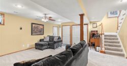7525 N Amity Avenue, Parkville, MO 64152