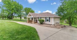7525 N Amity Avenue, Parkville, MO 64152