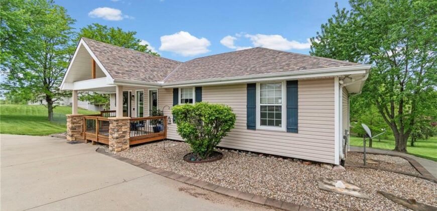7525 N Amity Avenue, Parkville, MO 64152