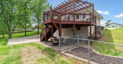 7525 N Amity Avenue, Parkville, MO 64152