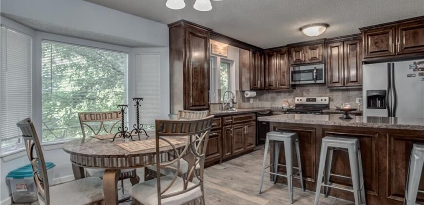 10124 NW 92nd Terrace, Kansas City, MO 64153