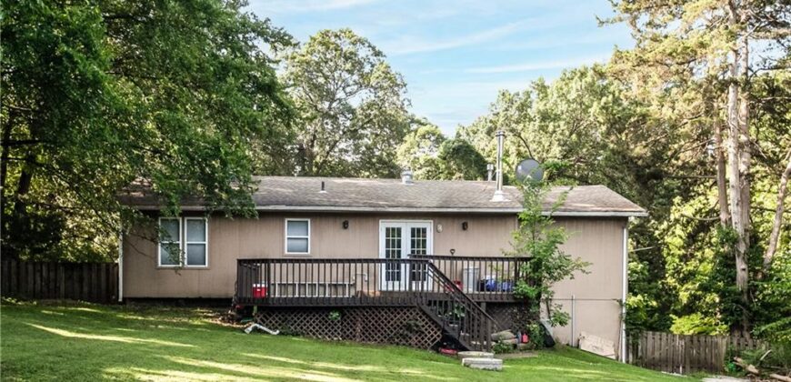 10124 NW 92nd Terrace, Kansas City, MO 64153