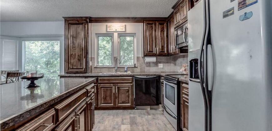 10124 NW 92nd Terrace, Kansas City, MO 64153
