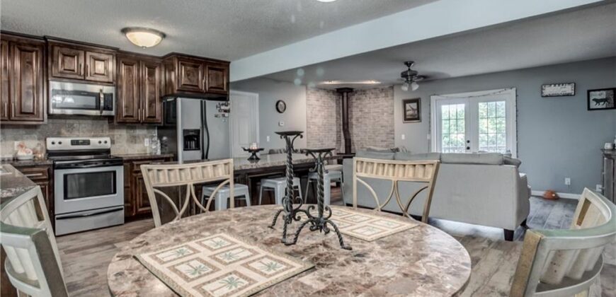 10124 NW 92nd Terrace, Kansas City, MO 64153