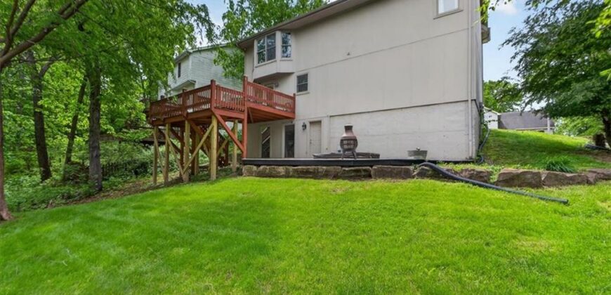 7007 N Holly Court, Kansas City, MO 64118