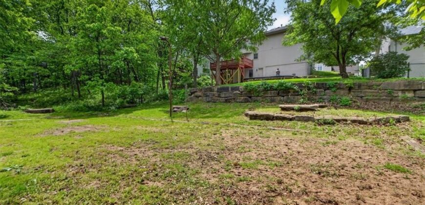 7007 N Holly Court, Kansas City, MO 64118