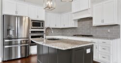7330 NW Forest Lakes Drive, Parkville, MO 64152