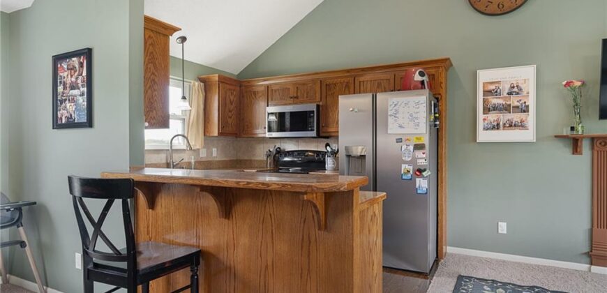 101 Bridgeport Drive, Smithville, MO 64089