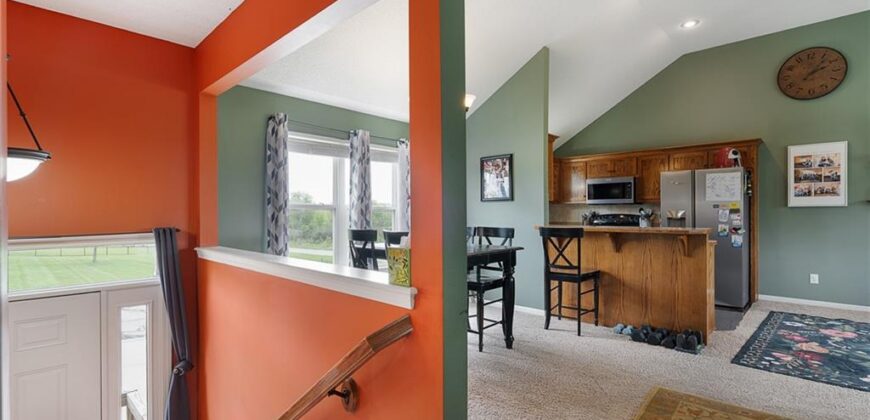 101 Bridgeport Drive, Smithville, MO 64089