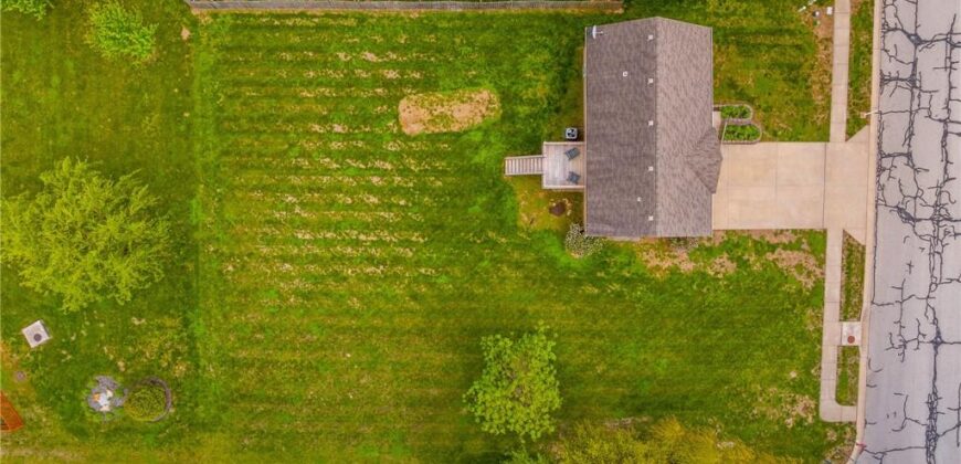 101 Bridgeport Drive, Smithville, MO 64089