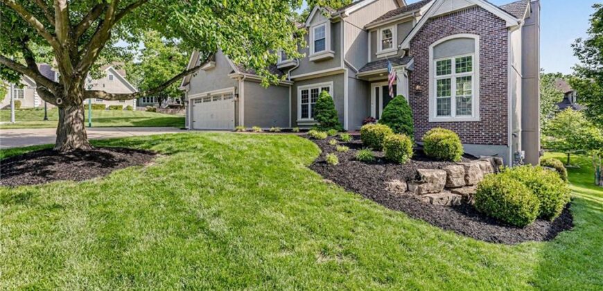 5653 Gresham Circle, Parkville, MO 64152