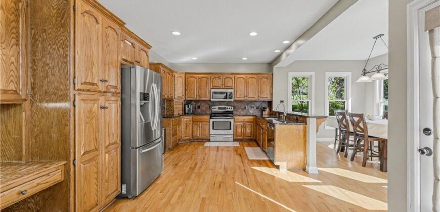 5653 Gresham Circle, Parkville, MO 64152