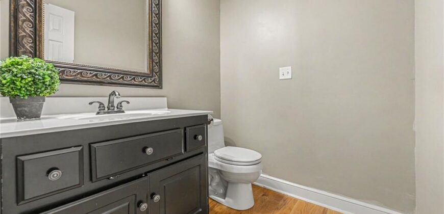 5653 Gresham Circle, Parkville, MO 64152