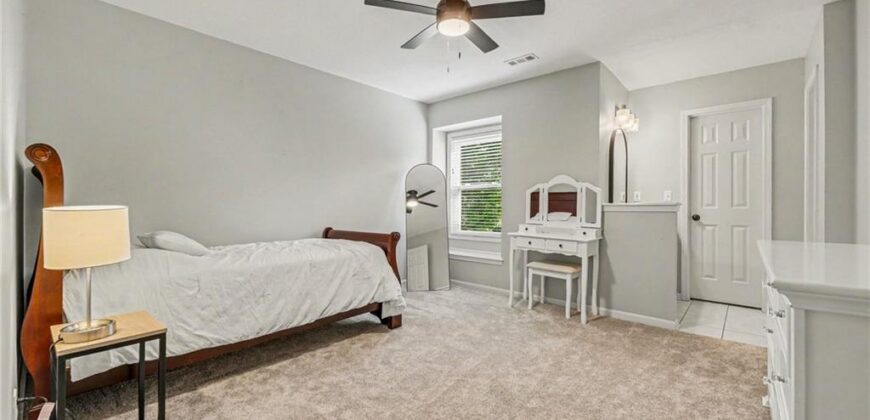5653 Gresham Circle, Parkville, MO 64152