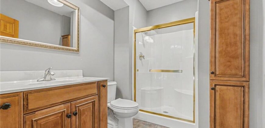 5653 Gresham Circle, Parkville, MO 64152