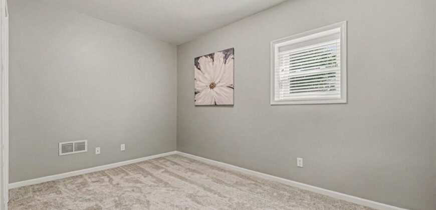 5653 Gresham Circle, Parkville, MO 64152