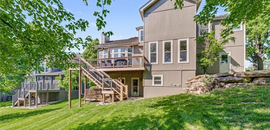 5653 Gresham Circle, Parkville, MO 64152