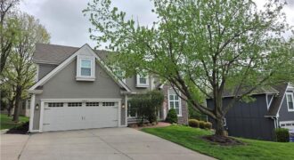 5653 Gresham Circle, Parkville, MO 64152
