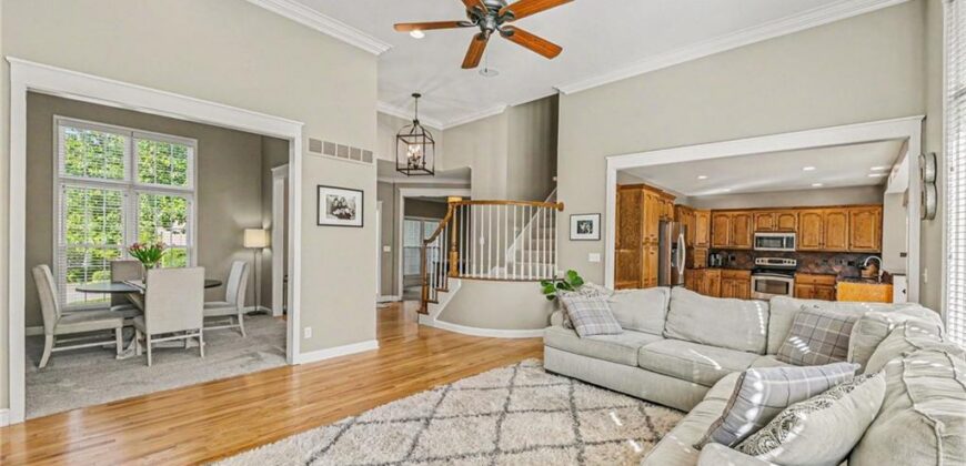 5653 Gresham Circle, Parkville, MO 64152