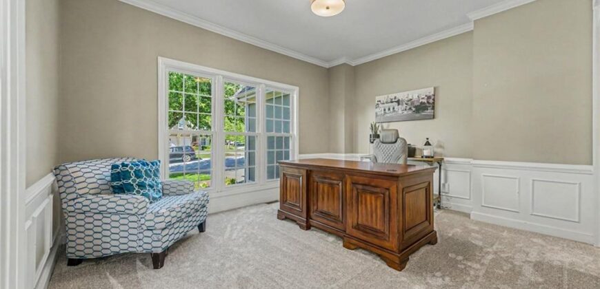 5653 Gresham Circle, Parkville, MO 64152