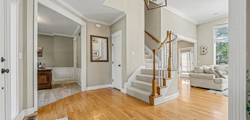 5653 Gresham Circle, Parkville, MO 64152
