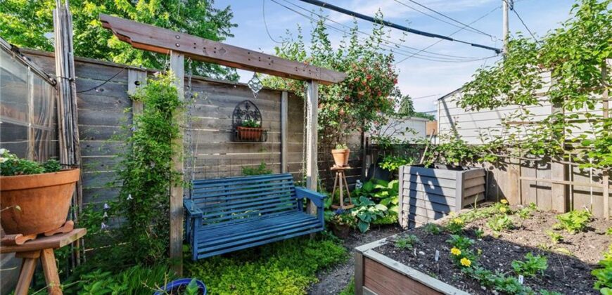 1403 E 24th Avenue, Kansas City, MO 64116