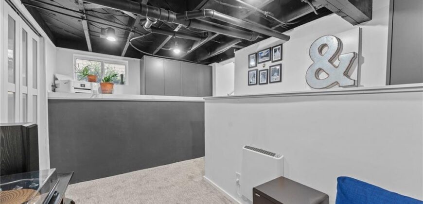 1403 E 24th Avenue, Kansas City, MO 64116